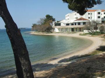 Apartments by the sea Pirovac, Sibenik - 16095