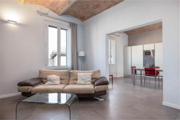 ALTIDO Central Flat w/Balcony