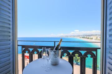 Outstanding View - Large 1 Bdr with AC