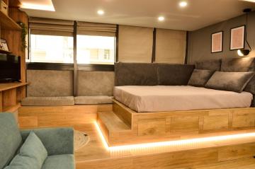 Chic Stay