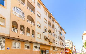 Nice Apartment In Torrevieja With Wifi, Swimming Pool And 3 Bedrooms