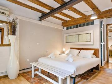 Las Ramblas BCN EXCELLENT LOCATION 9 pax
