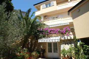 Apartments with a parking space Mandre, Pag - 18748