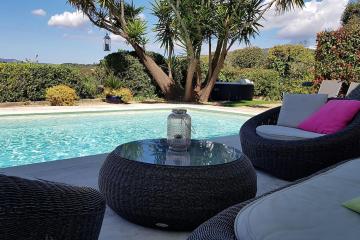 Rez de Villa, vue magnifique, piscine chauffée privée, spa
