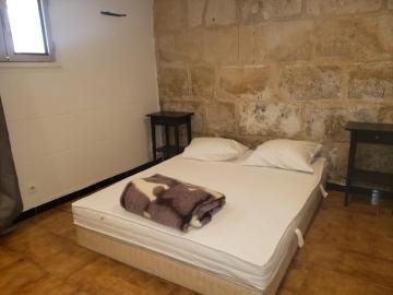 Appartement plein de charme dans vieux mas