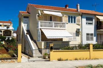 Apartments with a parking space Zadar - 5773