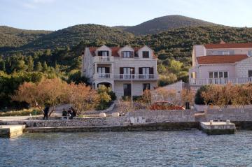 Apartments by the sea Kneza, Korcula - 4337