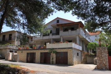 Apartments with a parking space Jelsa, Hvar - 4586