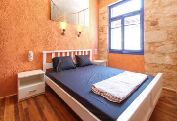 Lovely 2-Bedroom rustic rental in Athens 6 PAX