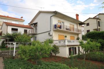 Apartments with a parking space Icici, Opatija - 7805
