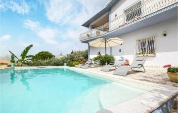 Nice home in Castellammare d, Golfo with 4 Bedrooms, WiFi and Private swimming pool