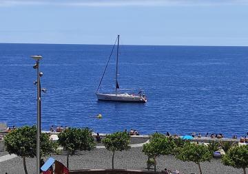 Primera línea de Playa con vistas al Mar y plaza de garaje