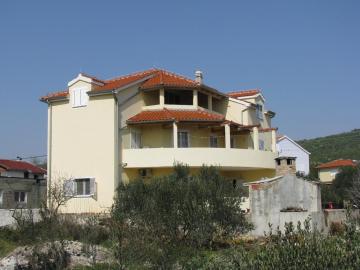 Apartments with a parking space Tribunj, Vodice - 13174