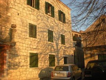 Apartments and rooms with WiFi Lastovo - 13678