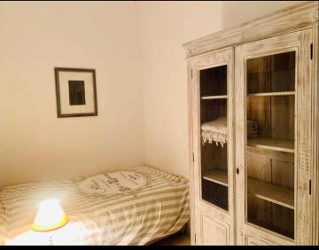 Au cœur de Cannes, à l’angle de la rue d’Antibes
