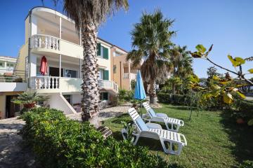 Apartments by the sea Petrcane, Zadar - 3274
