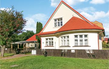 Stunning home in Darlwko with 5 Bedrooms