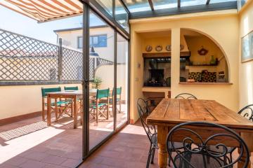 HomeUnity - Terrace at 10 mins from the Duomo