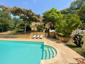 Belle demeure périgourdine avec piscine