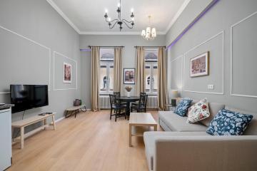 Brand new - 2BR/Sleeps 7 / Netflix + Nespresso (AF56A)