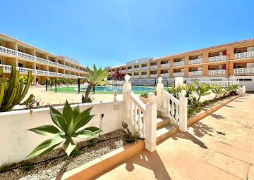 Family Studio, Wifi, heated pool in Tenerife South
