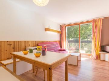 Appartement Le Corbier, 2 pièces, 6 personnes - FR-1-267-221