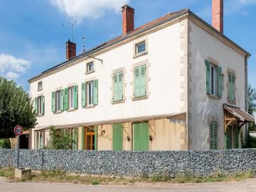 Lovely holiday home in Dompierre Les Ormes with bubble bath
