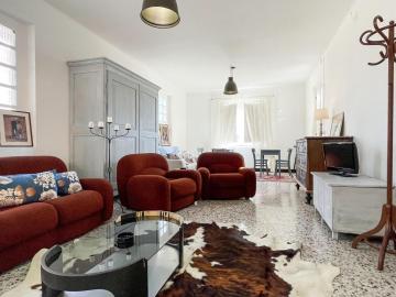 Pleasant holiday home in Colli Al Metauro with bubble bath