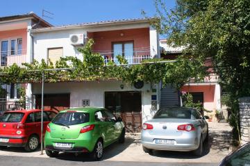 Apartments with a parking space Pula - 6985