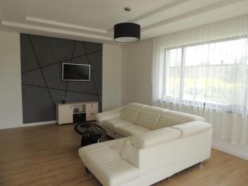 LUKSUSOWY DOM PRZY TARGACH 120M2, Parking prywatny na 4 samochody