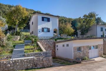 Holiday house with a parking space Porozina, Cres - 8101