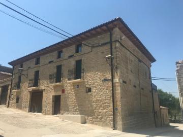CASA EGIPCIA Preciosa casa centenaria en el Camino de Santiago