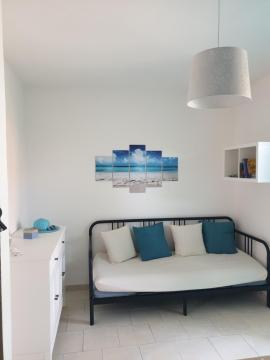 Rei home