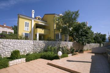 Apartments by the sea Cizici, Krk - 15494