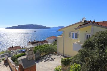 Apartments by the sea Okrug Donji, Ciovo - 17232