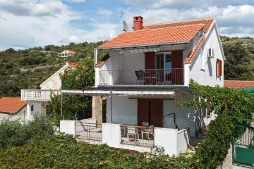 Apartments by the sea Kanica, Rogoznica - 18134