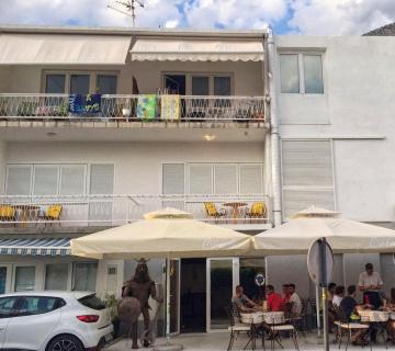 Apartments and rooms by the sea Brela, Makarska - 18413