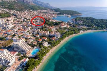 Apartments by the sea Makarska - 19210