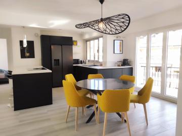 Magnificent 3 bedrooms Rooftop condo