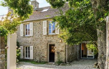 Nice home in ST GERMAIN DES VAUX with 3 Bedrooms and WiFi