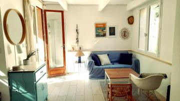 Petite maison rénovée- Niolon à la mer