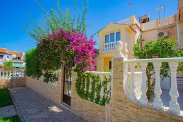 080 Family Garden House - Alicante Holiday