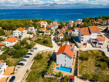 La Perla Apartments