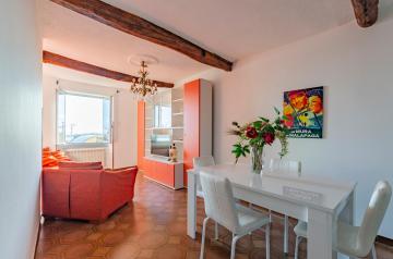 ALTIDO Sunny 2-bed flat near Aquarium