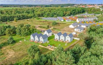 Beautiful home in Jaroslawiec with 2 Bedrooms