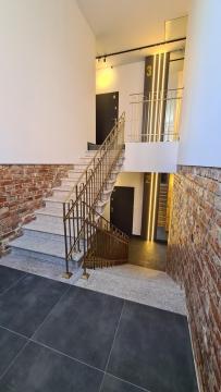 Szczytowa Kamienica Apartamenty Blisko Centrum