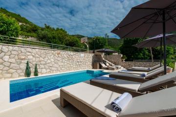 Stylish Private Home with Heated Pool Playground