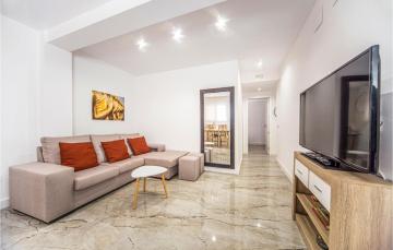 Amazing apartment in Puerto de Sagunto with WiFi and 3 Bedrooms
