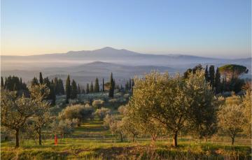 Stunning apartment in Piancastagnaio with 3 Bedrooms and WiFi
