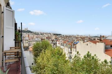 Nice appartement with a balcony in the heart of Marseille - Welkeys